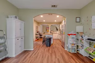 920 Washburn St, Taylor, TX 76574 - Photo 7