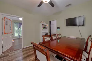 920 Washburn St, Taylor, TX 76574 - Photo 5