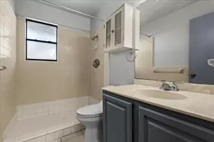 1129 W San Antonio St, Lockhart, TX 78644 - Photo 15