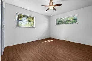 1129 W San Antonio St, Lockhart, TX 78644 - Photo 19