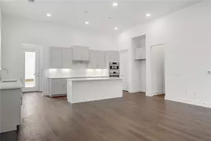 4502 Grassland Dr, Austin, TX 78723 - Photo 13