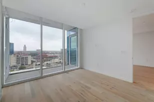 313 W 17th St, Austin, TX 78701 - Photo 13