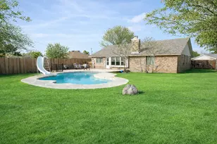 1609 Woodhill Dr, Round Rock, TX 78681 - Photo 1