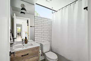 2201 Santa Rosa St, Austin, TX 78702 - Photo 27