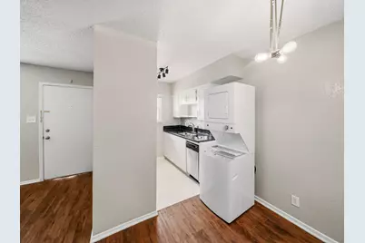 2401 Manor Road #222, Austin, TX 78722 - Photo 5