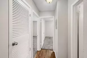 2401 Manor Rd, Austin, TX 78722 - Photo 11
