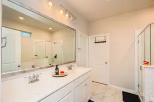 111 Lyrebird Ln, Hutto, TX 78634 - Photo 3