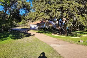 8504 Young Ln, Austin, TX 78737 - Photo 31