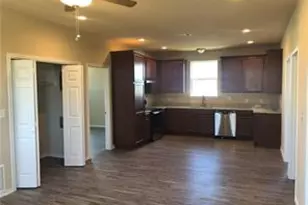 1310 Hausman Dr, Lockhart, TX 78644 - Photo 5