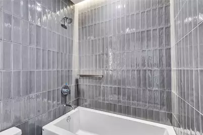 610 Davis Street #2003, Austin, TX 78701 - Photo 3