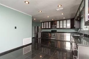 2524 Berkett Dr, Austin, TX 78745 - Photo 5