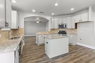 2128 Horse Wagon Dr, Austin, TX 78754 - Photo 7