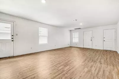 7102 Satellite Way, San Antonio, TX 78252 - Photo 5