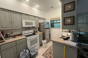 1307 Kinney Ave, Austin, TX 78704 - Photo 7