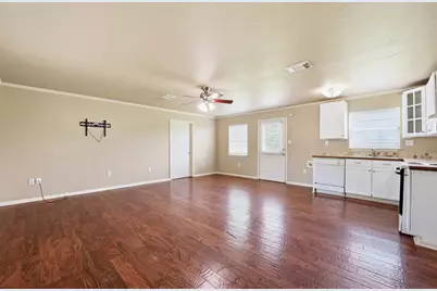 1127 Parr Street, Luling, TX 78648 - Photo 5