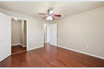 1127 Parr Street, Luling, TX 78648 - Photo 11
