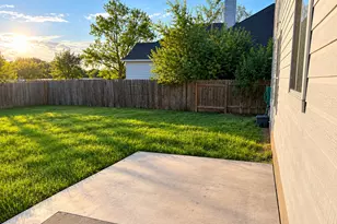 243 Devonshire Dr, Kyle, TX 78640 - Photo 9