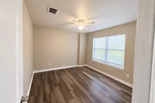 243 Devonshire Dr, Kyle, TX 78640 - Photo 13