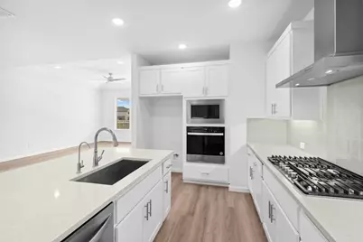 105 Cintilar Street, Liberty Hill, TX 78642 - Photo 9