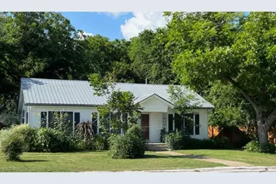 1106 Austin Street, Bastrop, TX 78602 - Photo 1