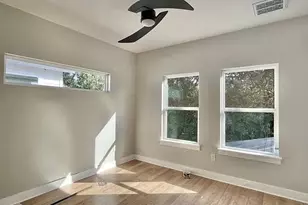 5711 Tura Ln, Austin, TX 78721 - Photo 7