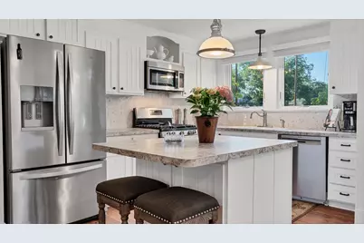 1305 S College Street, Georgetown, TX 78626 - Photo 17