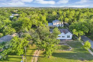 1301 & 1305 S College St, Georgetown, TX 78626 - Photo 37