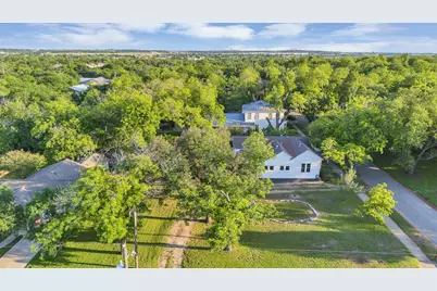 1305 S College Street, Georgetown, TX 78626 - Photo 37