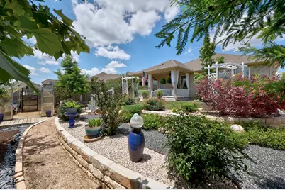 2105 Prairie Oaks Drive, Georgetown, TX 78628 - Photo 35