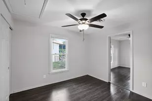 820 W Live Oak St, Lockhart, TX 78644 - Photo 19
