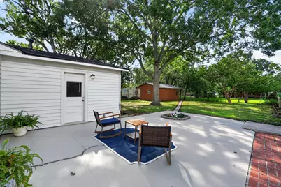 820 W Live Oak Street, Lockhart, TX 78644 - Photo 23