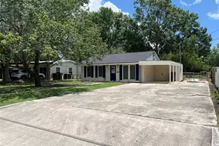 820 W Live Oak St, Lockhart, TX 78644 - Photo 33