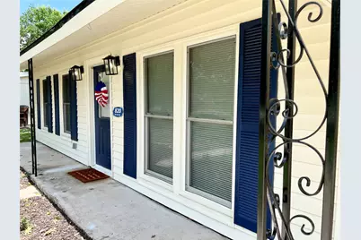 820 W Live Oak Street, Lockhart, TX 78644 - Photo 33