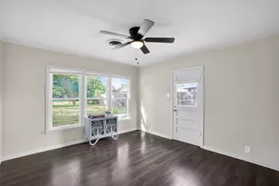 820 W Live Oak St, Lockhart, TX 78644 - Photo 11