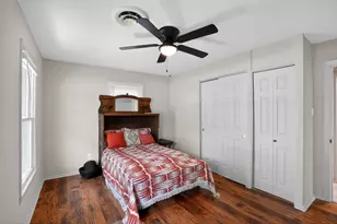 820 W Live Oak St, Lockhart, TX 78644 - Photo 13