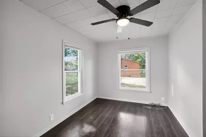 820 W Live Oak Street, Lockhart, TX 78644 - Photo 17