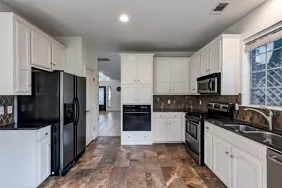 1901 Springwater Drive, Round Rock, TX 78681 - Photo 15