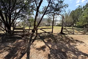 207 Hub Dr, Wimberley, TX 78676 - Photo 5