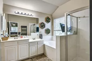 1720 Lynnville Trail, Austin, TX 78727 - Photo 31