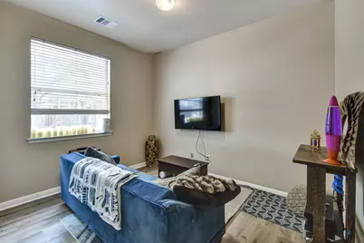 1720 Lynnville Trail, Austin, TX 78727 - Photo 19