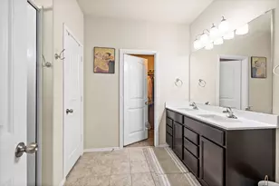 129 Hematite Ln, Jarrell, TX 76537 - Photo 11