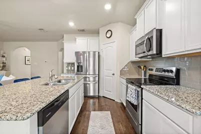 129 Hematite Lane, Jarrell, TX 76537 - Photo 9