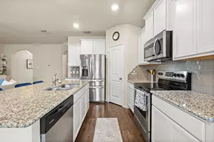 129 Hematite Ln, Jarrell, TX 76537 - Photo 9