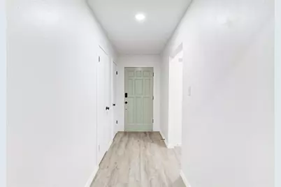 1404 Hillcrest Drive, Taylor, TX 76574 - Photo 11