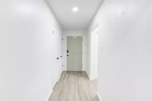 1404 Hillcrest Dr, Taylor, TX 76574 - Photo 11