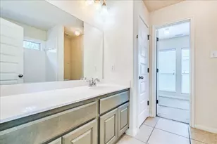 2924 Bond Dr, Austin, TX 78741 - Photo 19