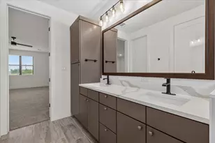 315 Holton Dr, Austin, TX 78737 - Photo 11