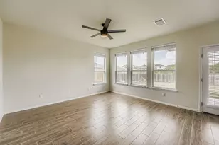 318 Schuylerville Dr, Elgin, TX 78621 - Photo 7