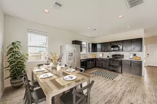 318 Schuylerville Dr, Elgin, TX 78621 - Photo 5