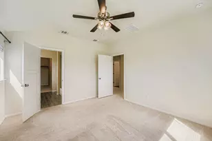 318 Schuylerville Dr, Elgin, TX 78621 - Photo 21